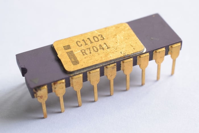 C1103