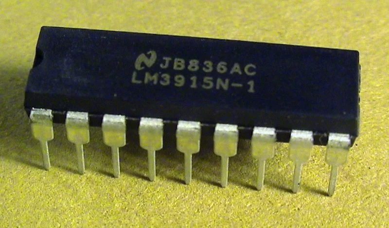 The LM3915 IC in a DIP-18 package